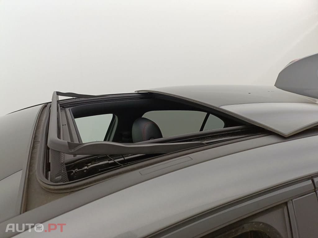 Mercedes-Benz A 250 e AMG Line