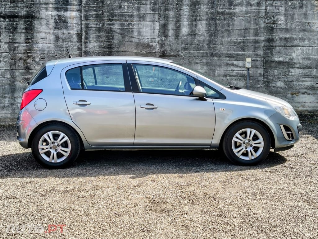 Opel Corsa 1.2 Enjoy