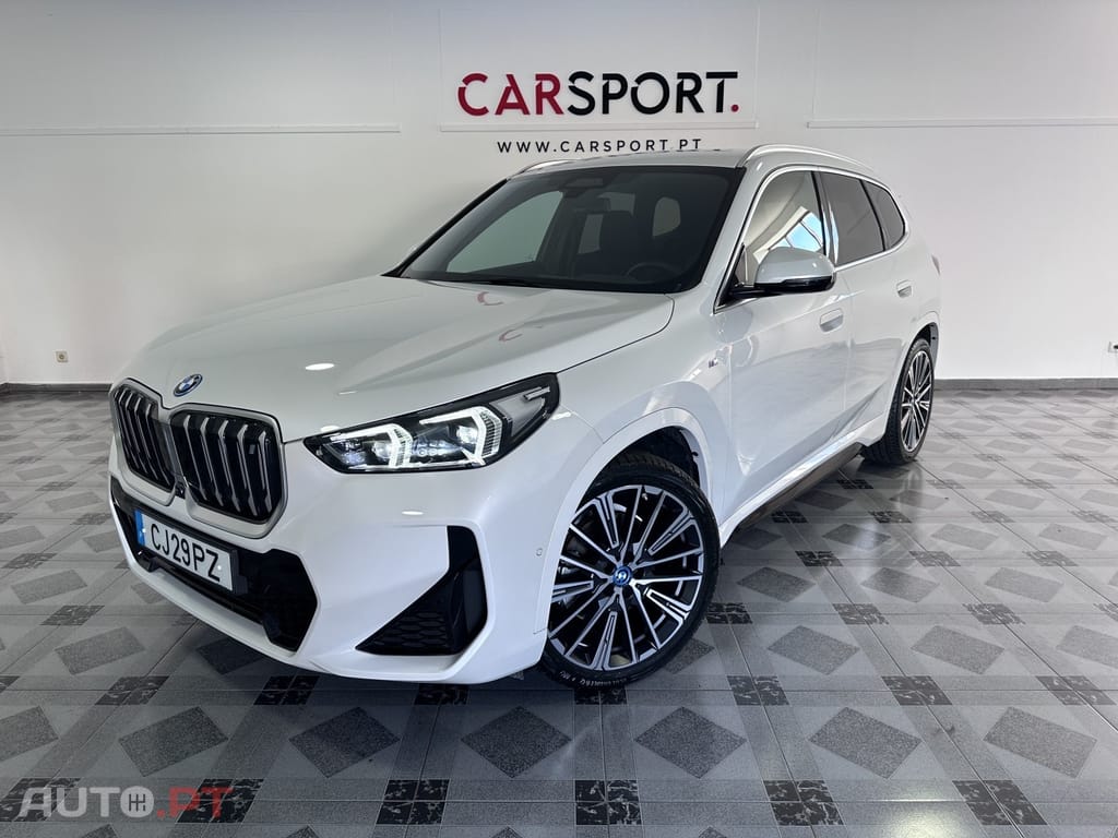 BMW iX1 xDrive30 Pack Desportivo M Pro