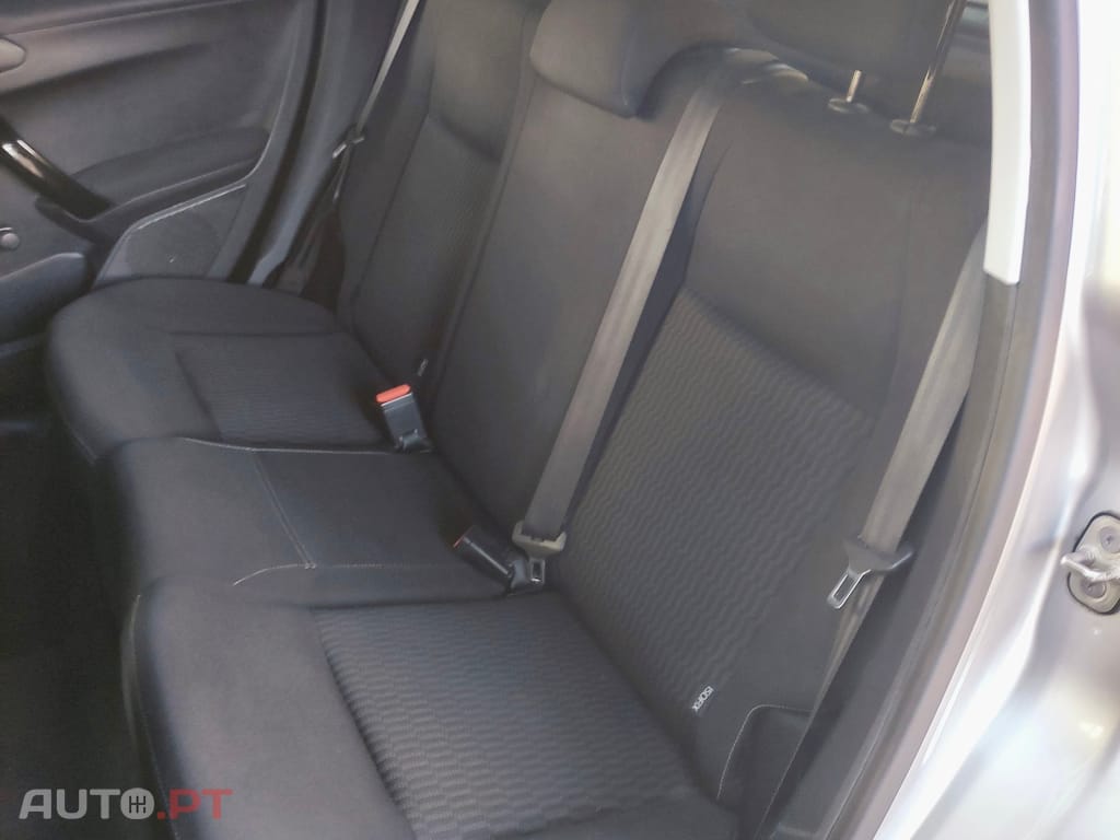 Peugeot 208 1.2 VTi SE Style