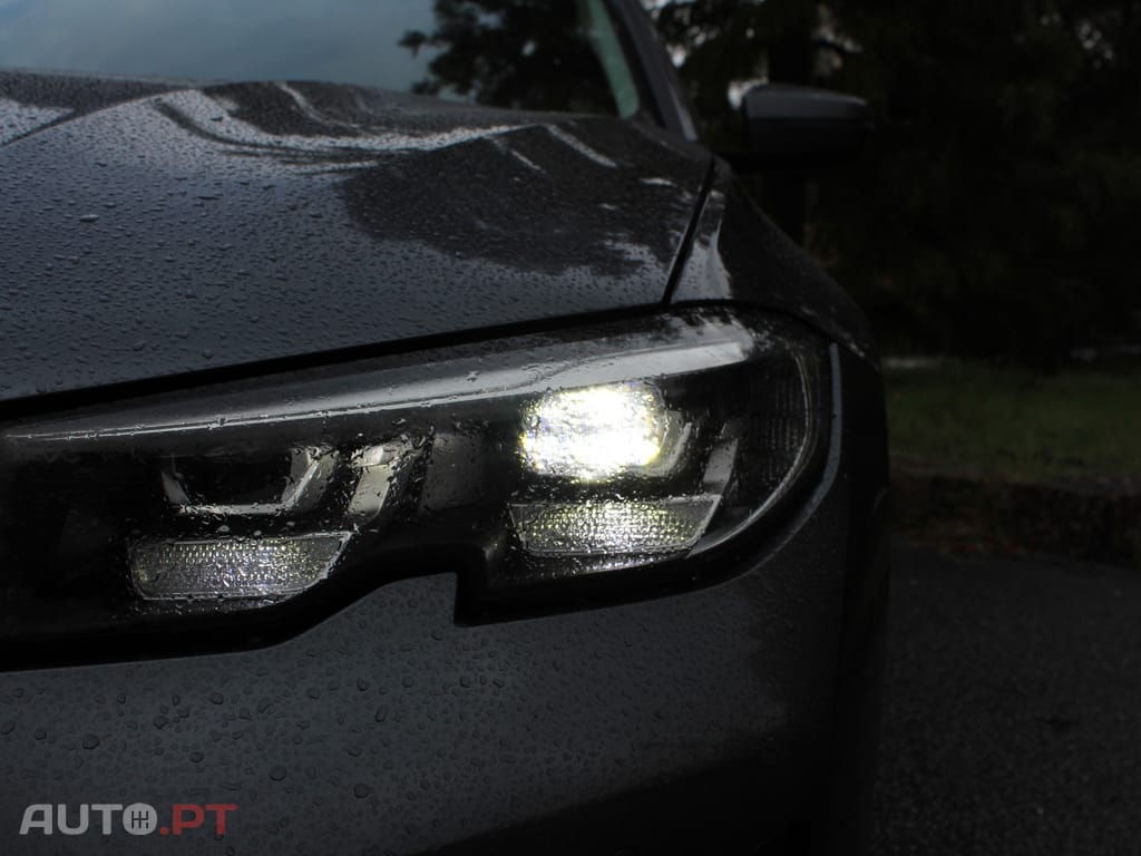 BMW 330 330e Hibrido Plug-In