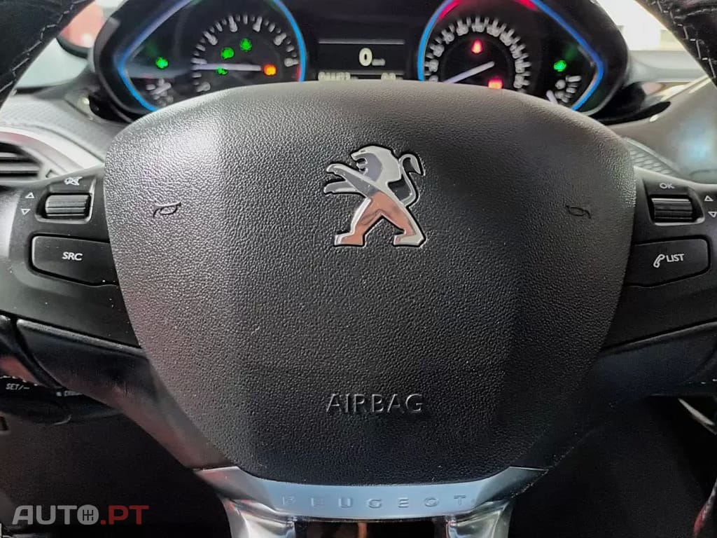 Peugeot 2008 1.2 PureTech Allure