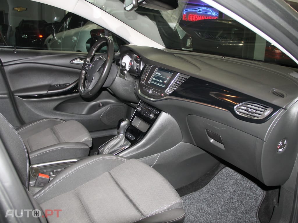 Opel Astra Sports Tourer Business
