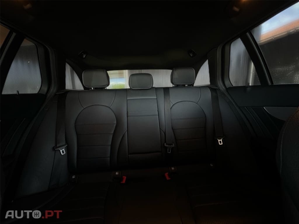 Mercedes-Benz C 220 d AMG Line