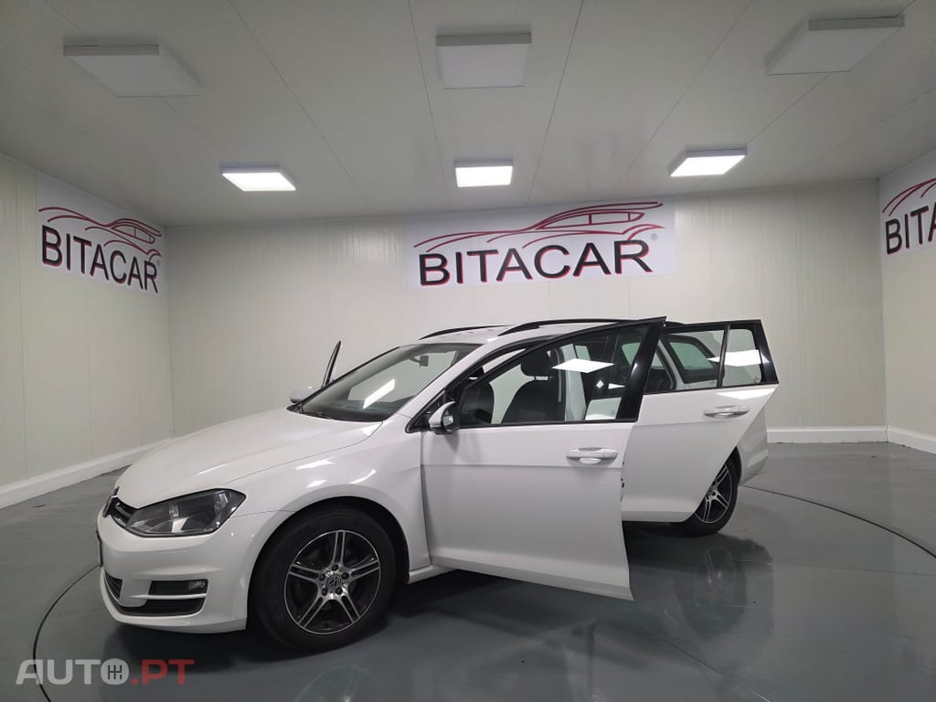 Volkswagen Golf 1.6 HDI CONFORTLINE