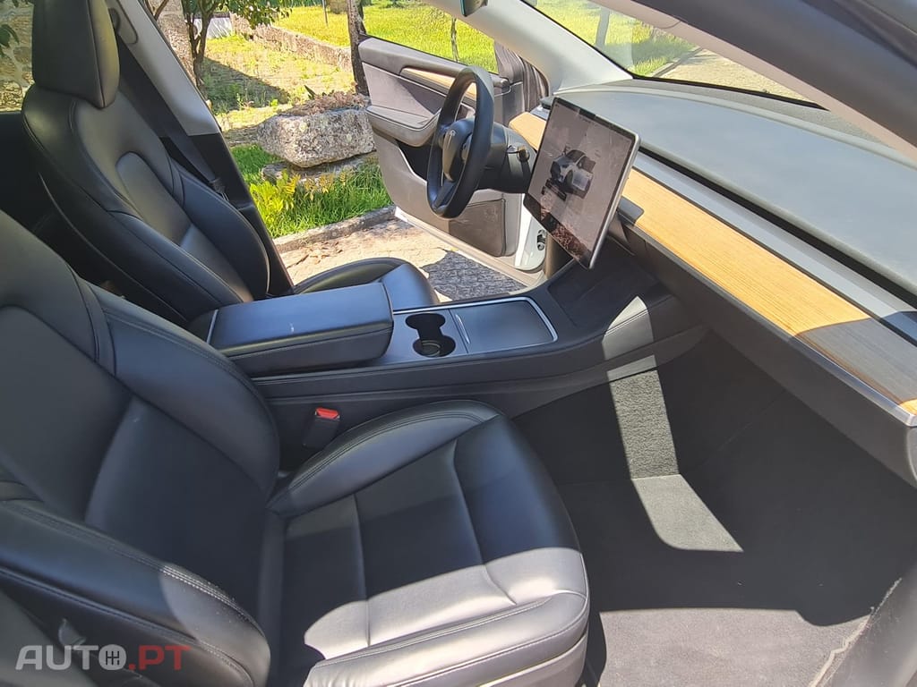 Tesla Model Y Performance Tração Integral