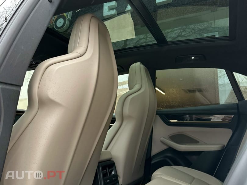 Porsche Macan Electric 4