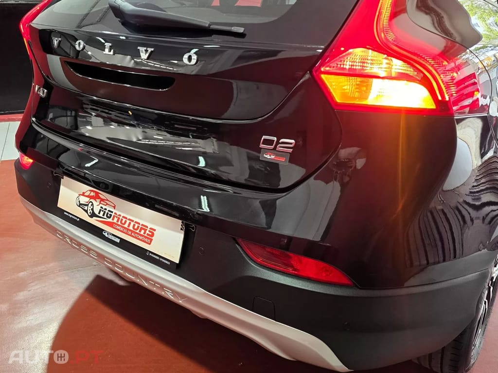 Volvo V40 Cross Country 2.0 D2 Momentum Geartronic