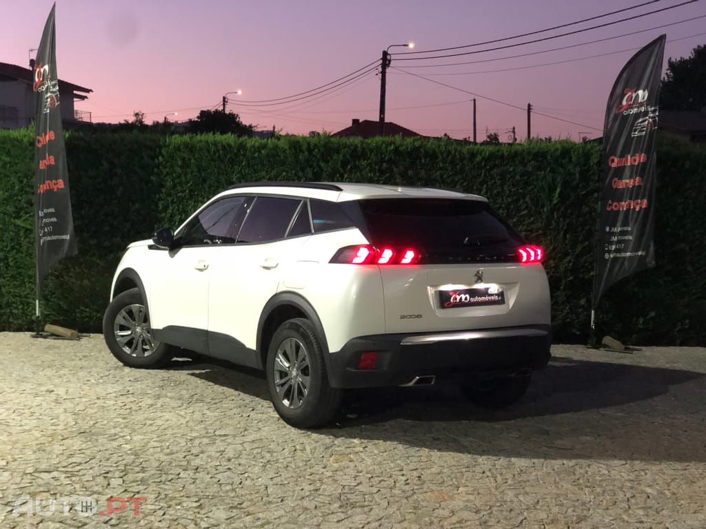 Peugeot 2008 1.2 PureTech Active Pack EAT8