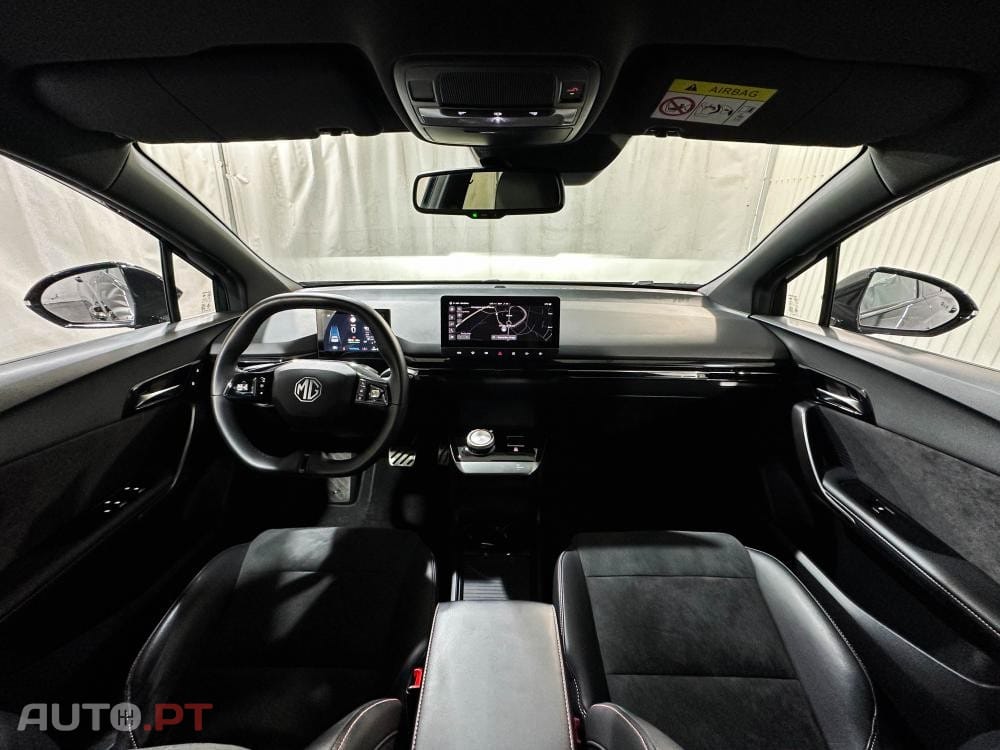 MG MG4 64 kWh XPower Luxury