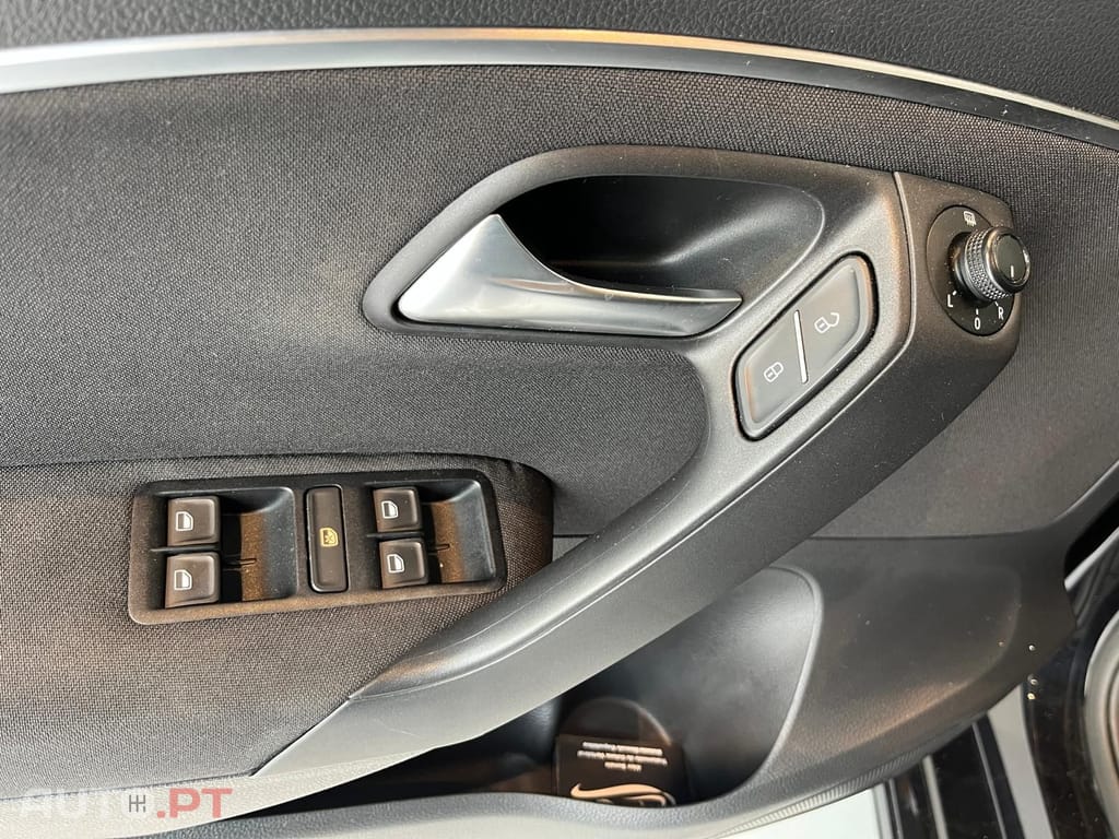 Volkswagen Polo 1.2 Tsi R-LINE