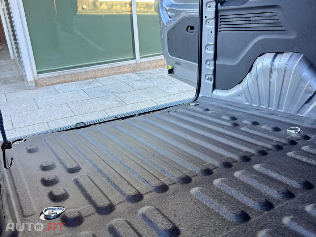 Peugeot Partner 1.6 BlueHDI  , 130cv , automática 8 velocidades