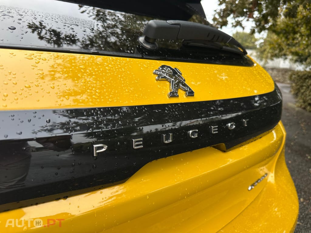 Peugeot E-208 50 kWh GT Pack