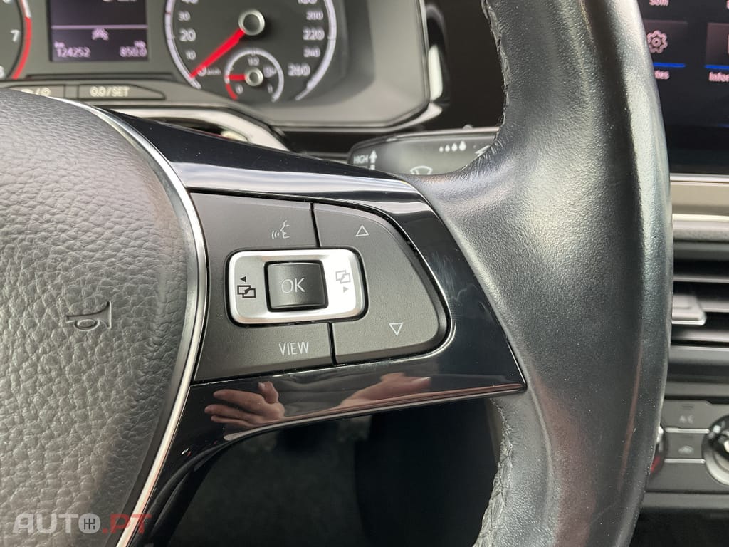 Volkswagen Polo 1.0 Confortline