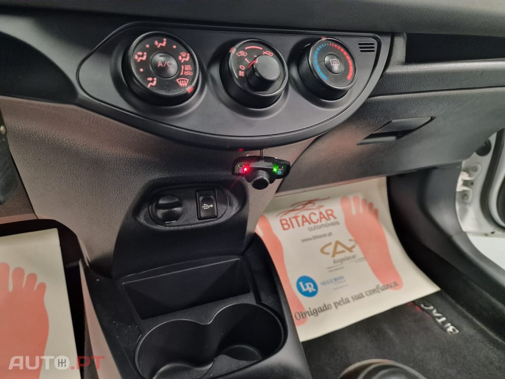 Toyota Yaris BIZZ 1.4 D-4D 90CV IVA DEDUTIVEL