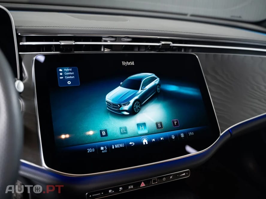 Mercedes-Benz E 300 9G-TRONIC AMG Line