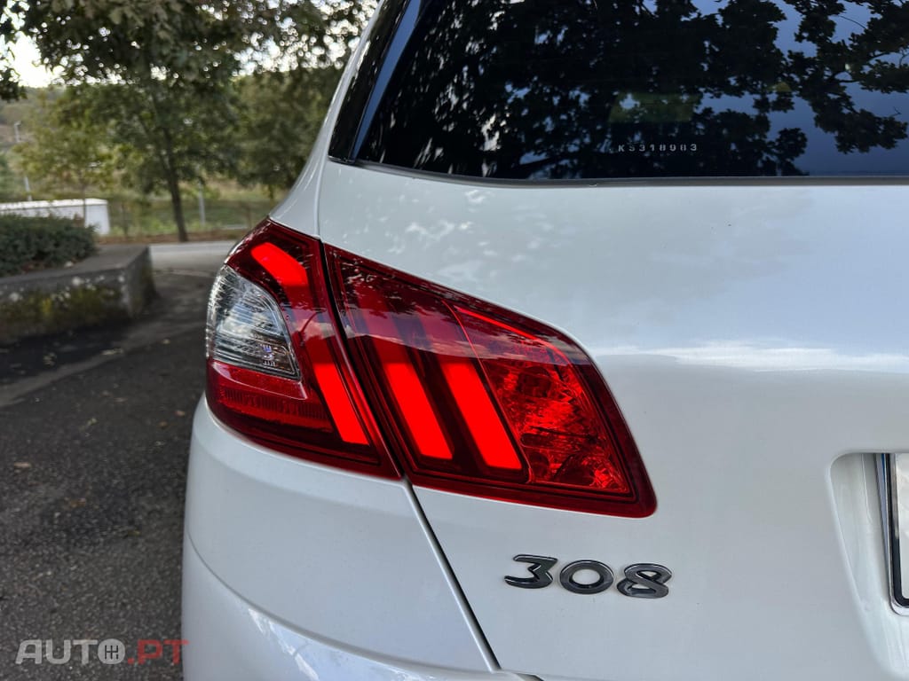 Peugeot 308 1.2 PureTech GT Line EAT8