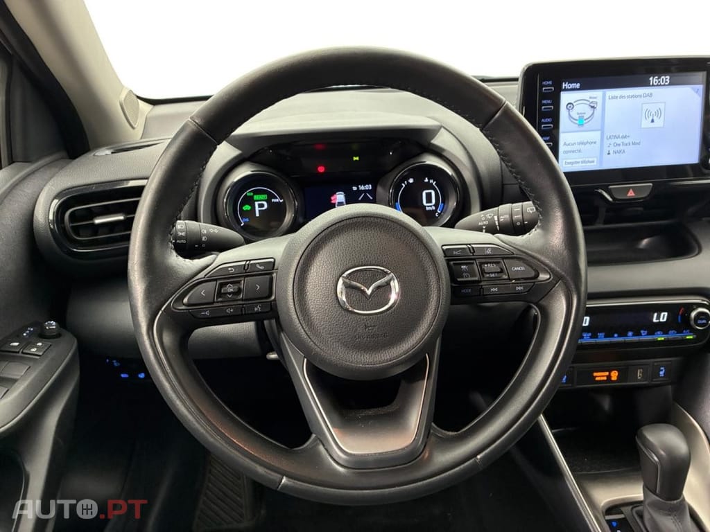 Mazda 2 1.5 L Hybrid CVT Agile
