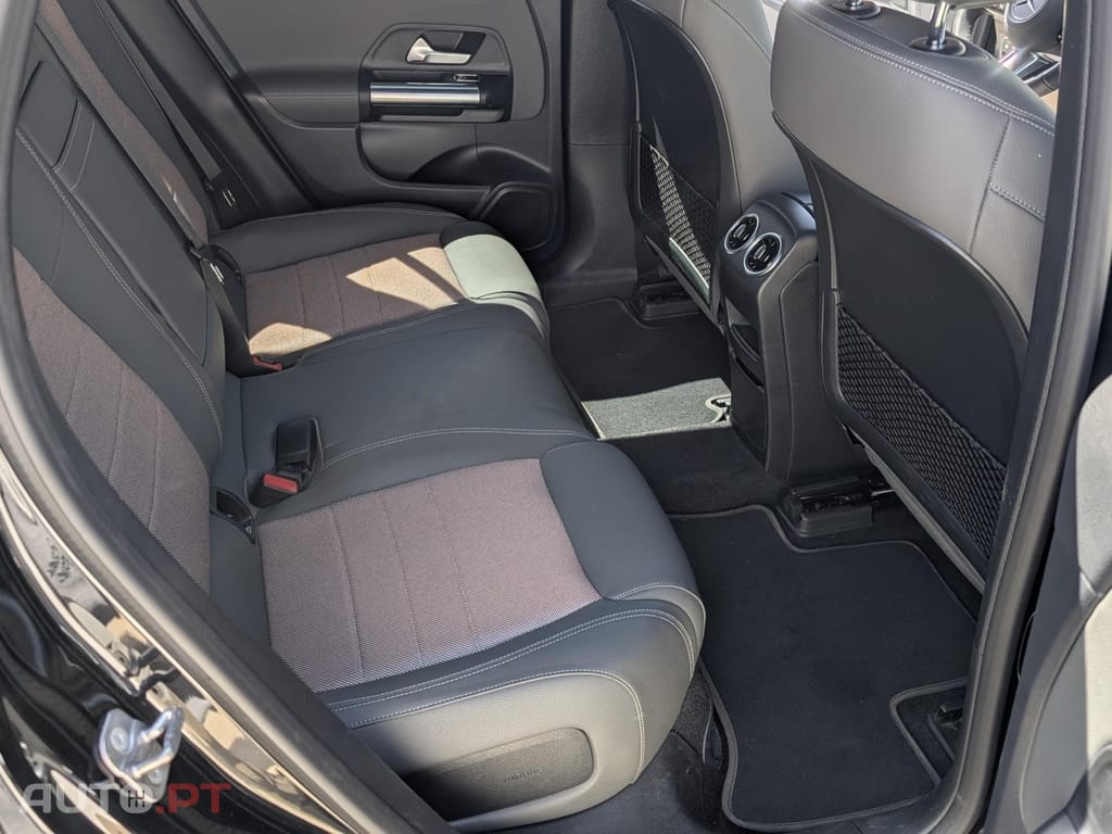 Mercedes-Benz EQA 250 Electric Art
