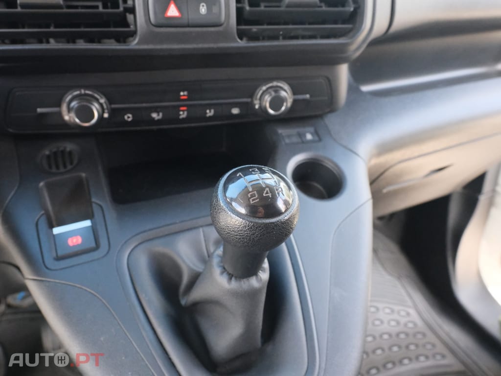 Peugeot Partner 1.6 BlueHDi L1 Asphalt