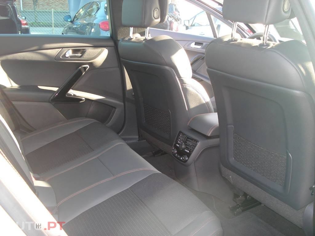 Peugeot 508 RXH 2.0 HDi Hybrid4 2-Tronic