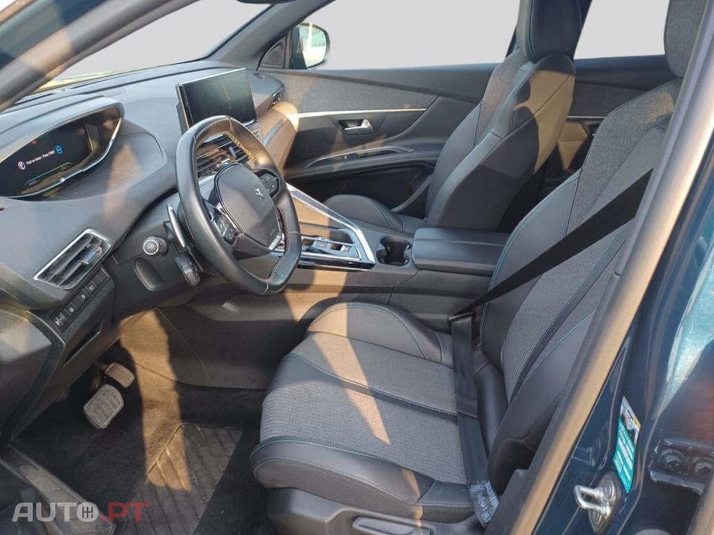 Peugeot 3008 Allure Pack PLUGIN EAT8