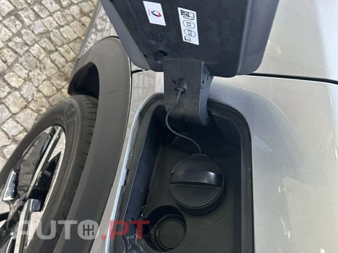 Peugeot 2008 1.2 PureTech GT EAT8 — fotografia 6
