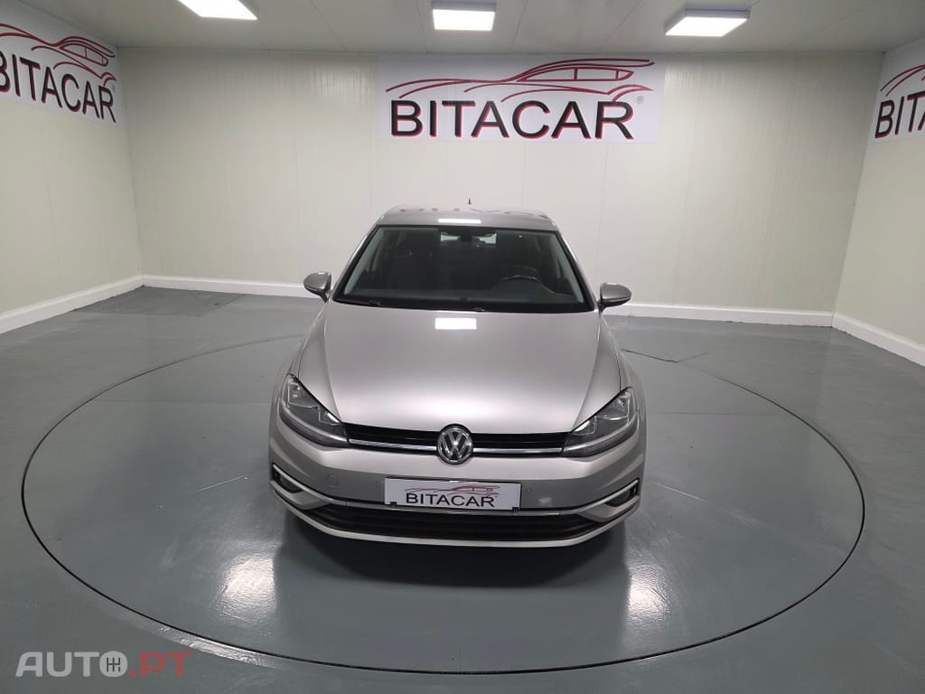Volkswagen Golf 1.6 TDI Confortline