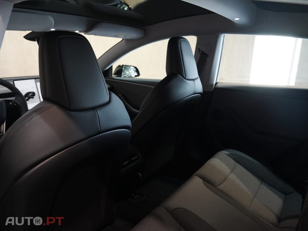 Tesla Model 3 Tração Traseira