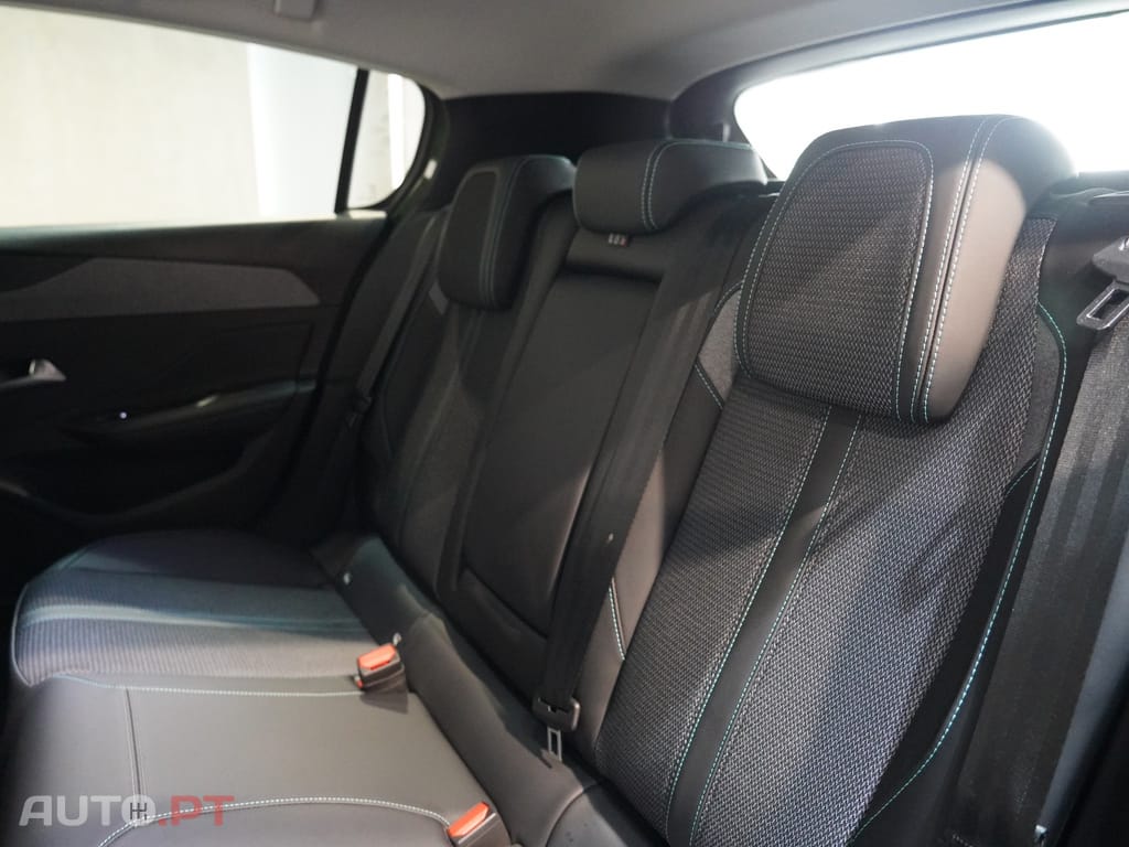 Peugeot E-308 54 kWh Allure