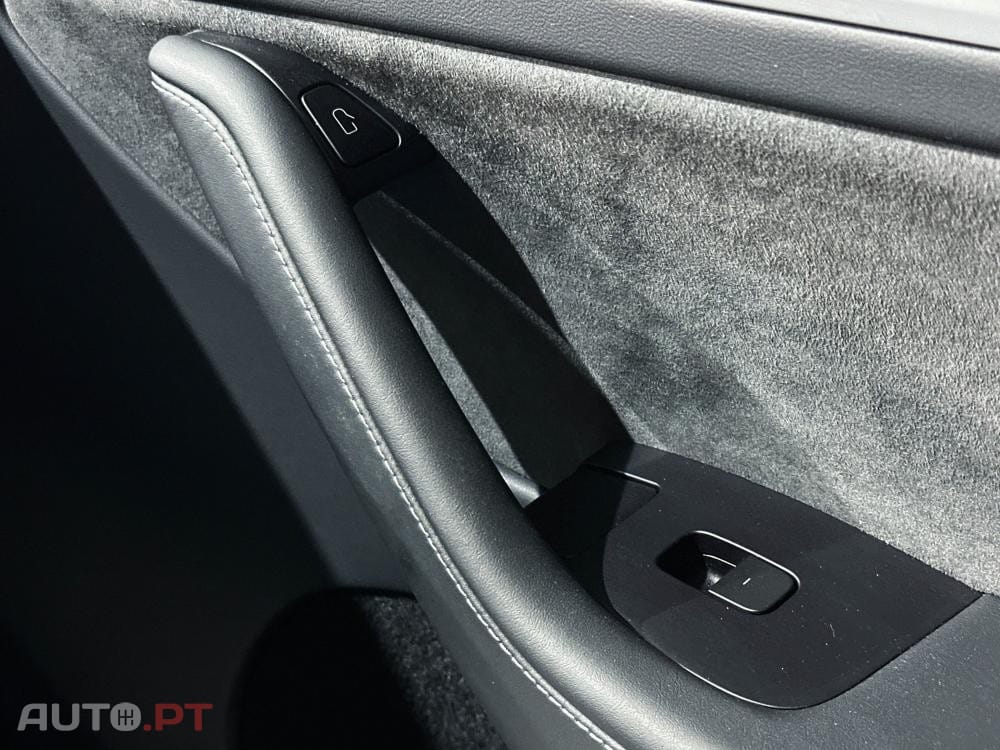Tesla Model Y Performance Dual Motor AWD
