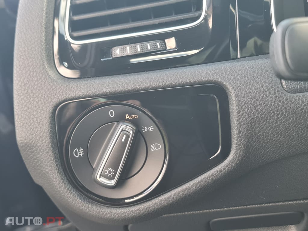 Volkswagen Golf 1.6 TDI R-Line DSG