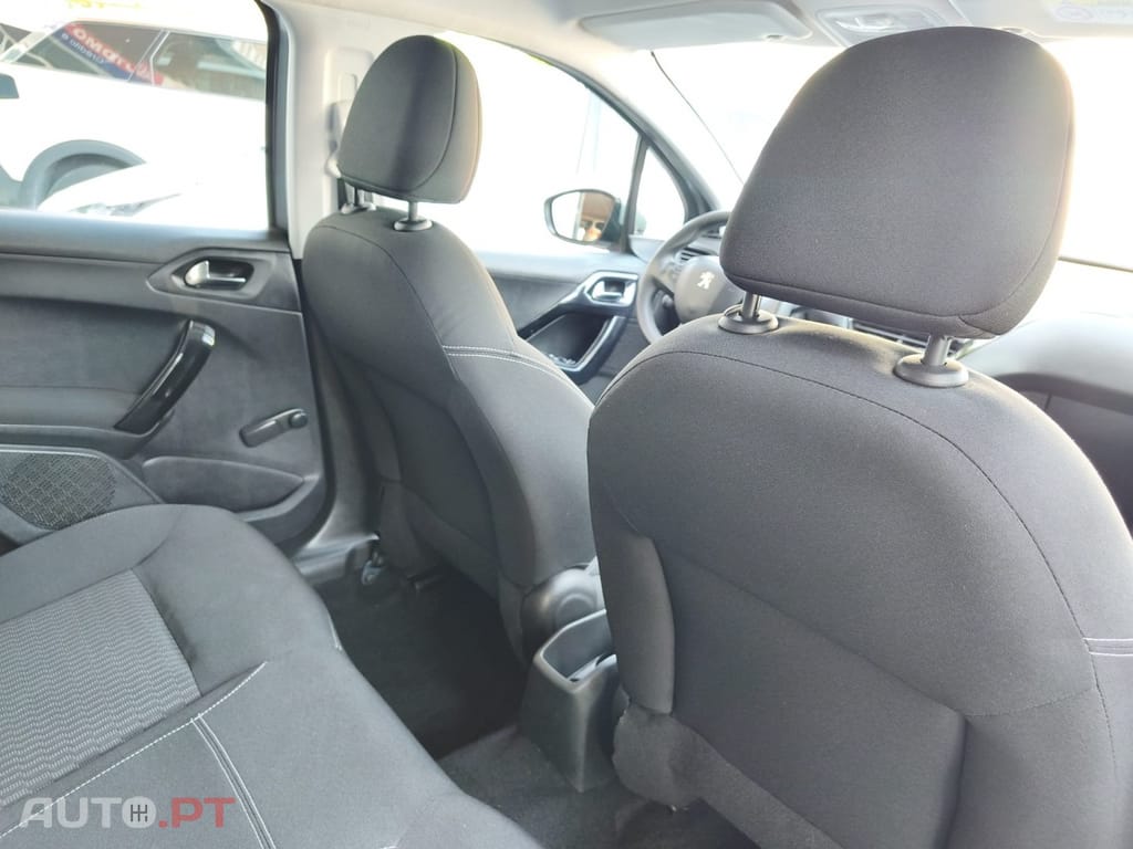 Peugeot 208 1.5 BlueHDi Active