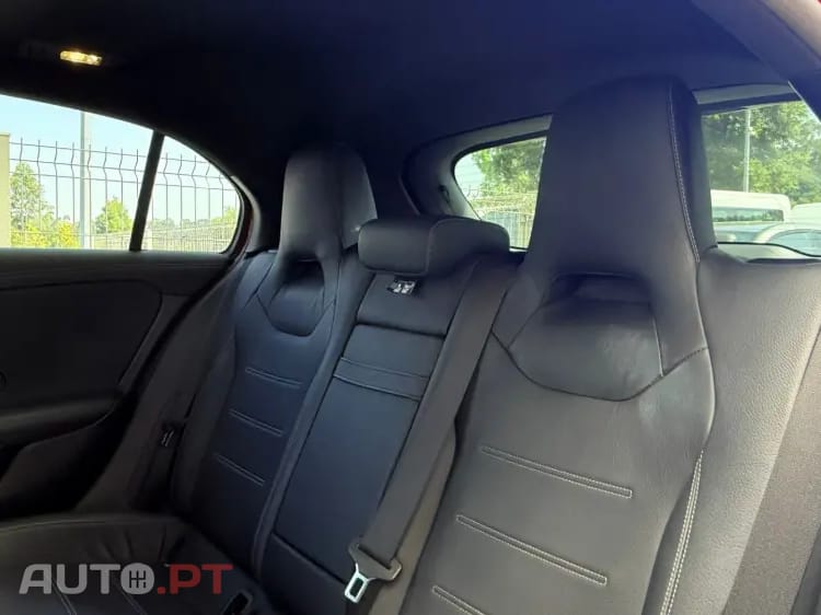 Mercedes-Benz A 250 e AMG Line