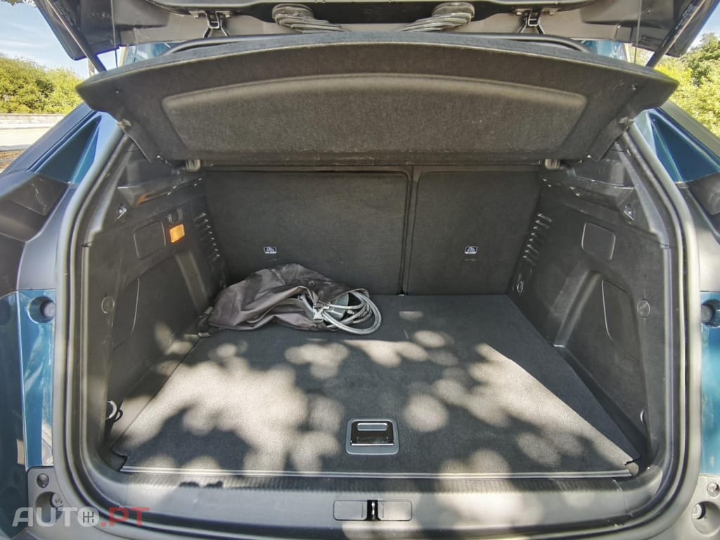 Peugeot 3008 1.6 Hybrid Allure Pack e-EAT8