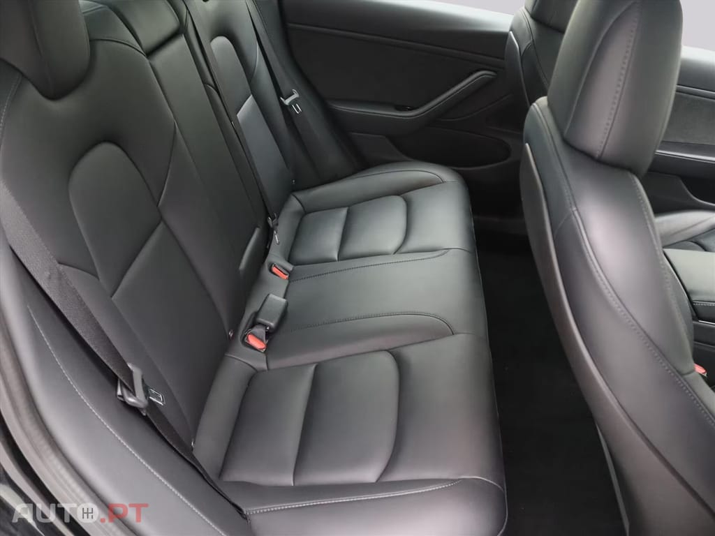 Tesla Model 3 Long-Range AWD I.V.A DEDUTÍVEL