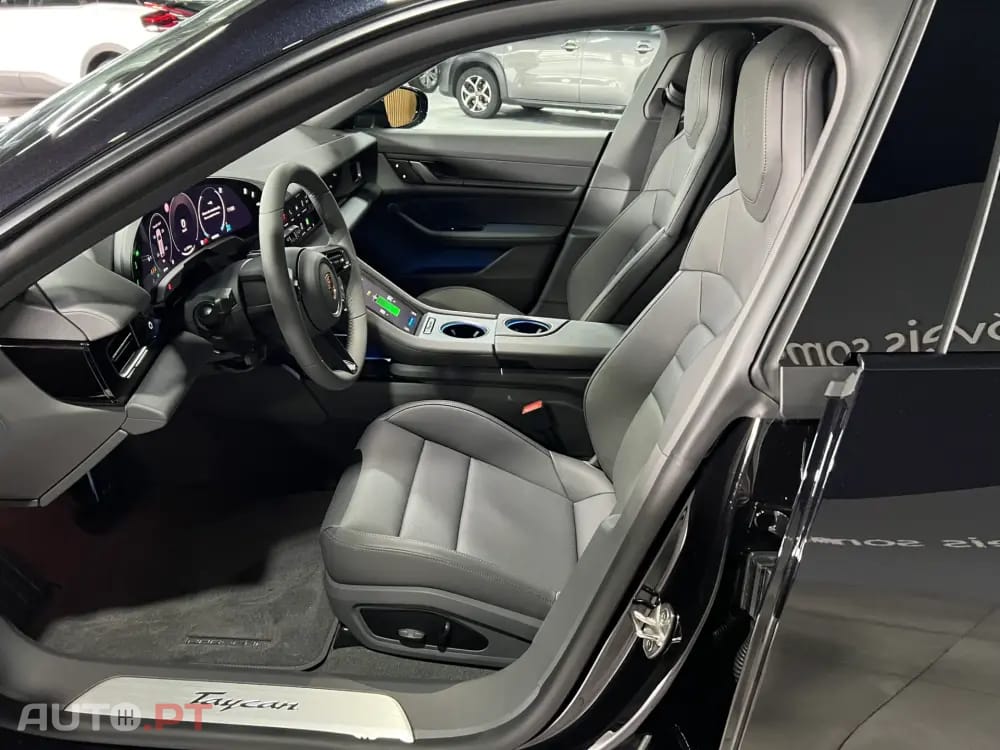 Porsche Taycan Outro