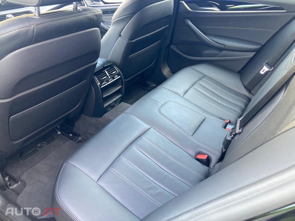 BMW 520 DA LINE LUXURY