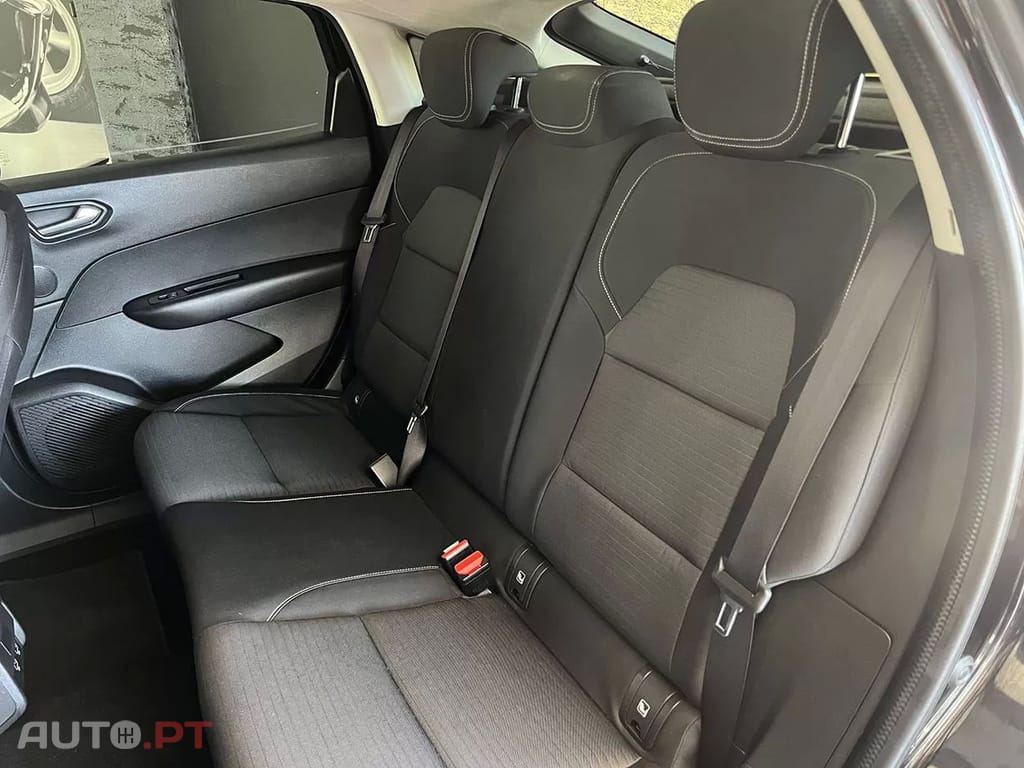 Renault Arkana 1.6 E-Tech Business