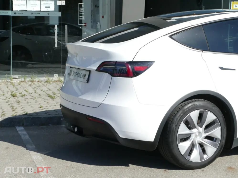 Tesla Model Y Standard