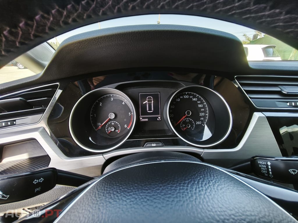 Volkswagen Touran 1.6 TDI Confortline DSG