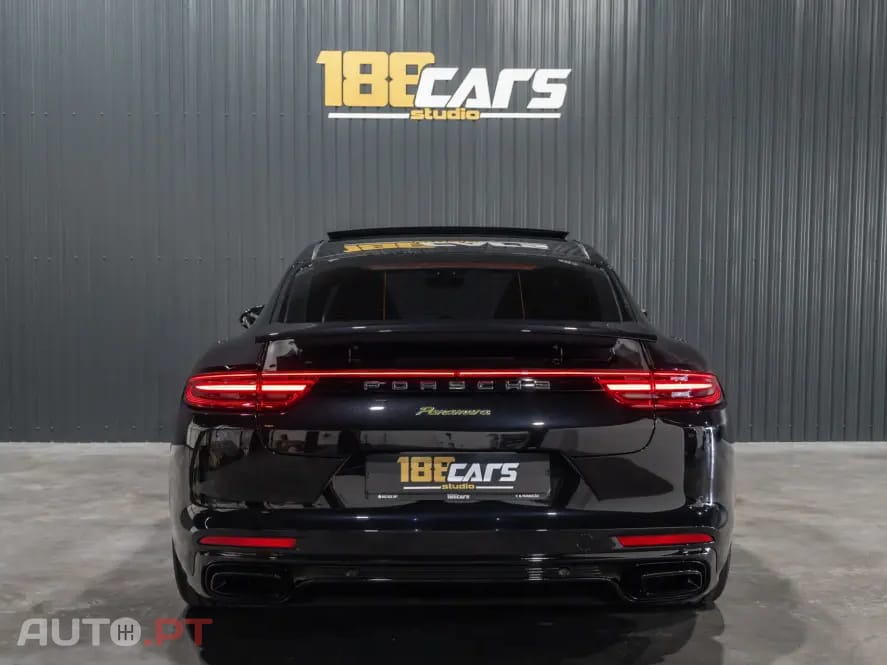 Porsche Panamera 4 E-Hybrid Platinum Edition