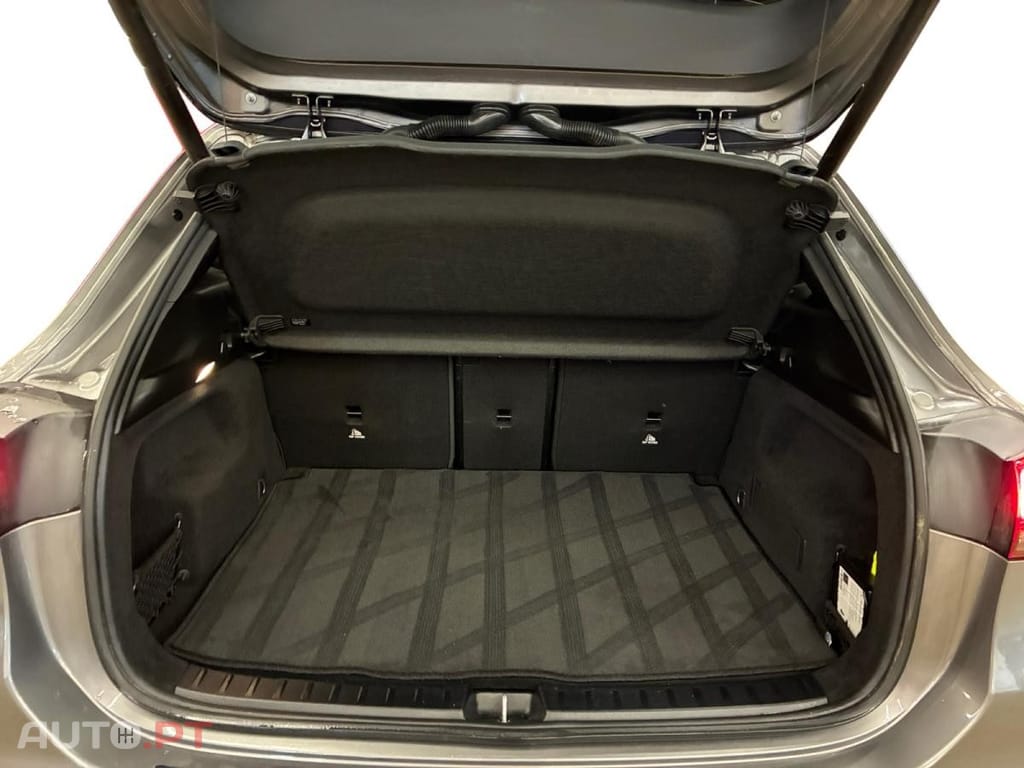 Mercedes-Benz EQA 250 AMG Line