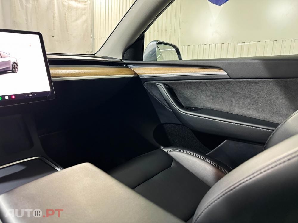 Tesla Model Y Performance Dual Motor AWD