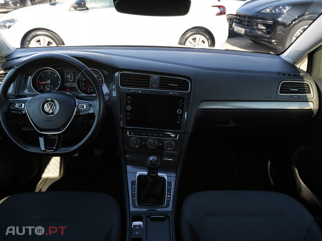 Volkswagen Golf 1.6 TDI Confortline