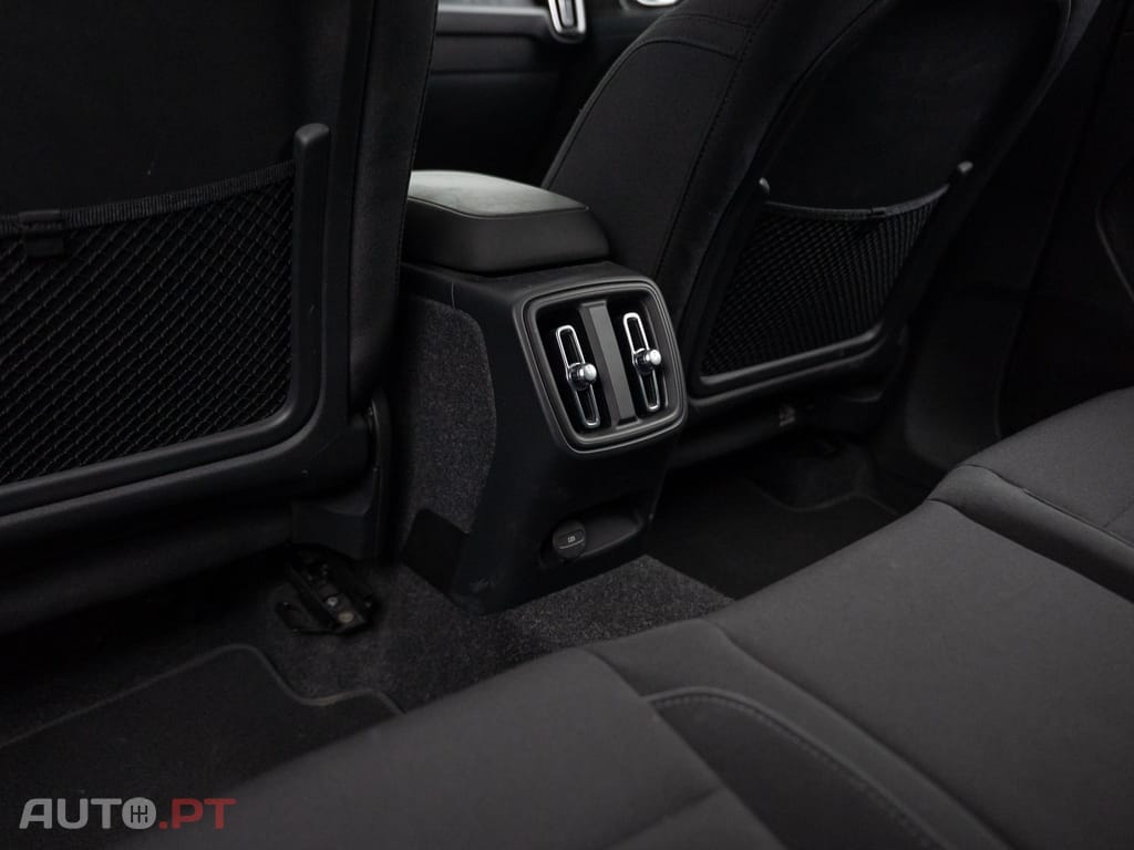 Volvo C40 Recharge Twin Ultimate