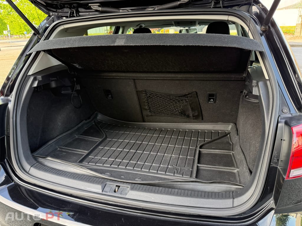 Volkswagen Golf 1.6 TDi Trendline DSG