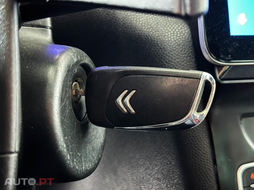 Citroen DS4 1.6 BlueHDi So Chic EAT6 J18