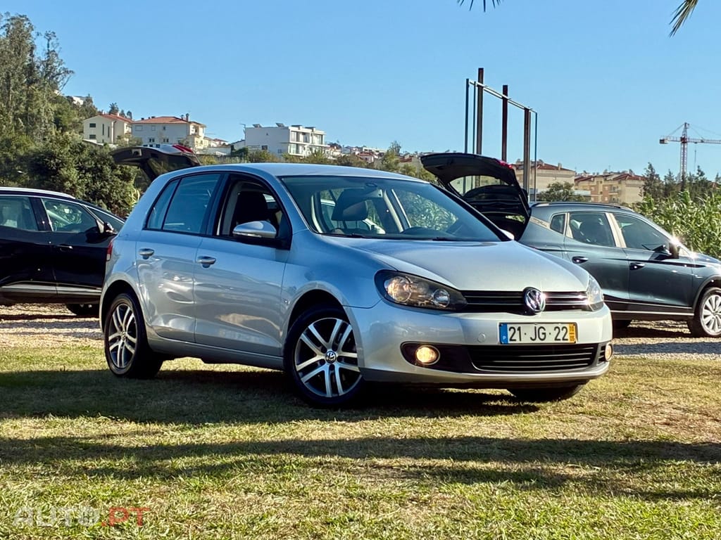 Volkswagen Golf VI 1.6 TDi Confortline