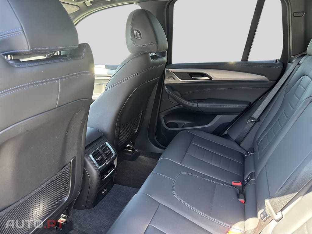 BMW iX3 I.V.A DEDUTIVEL M SPORT IMPRESSIVE  